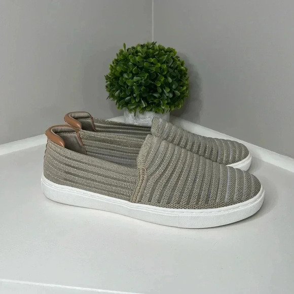 Kelly & Katie Ellina Mesh Slip-On Sneaker - Picture 12 of 12